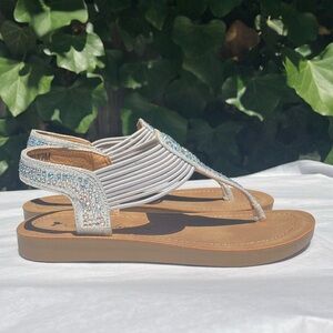 Sarah Jayne sandals white shimmer thong sling back sandals girls size 12 Summer